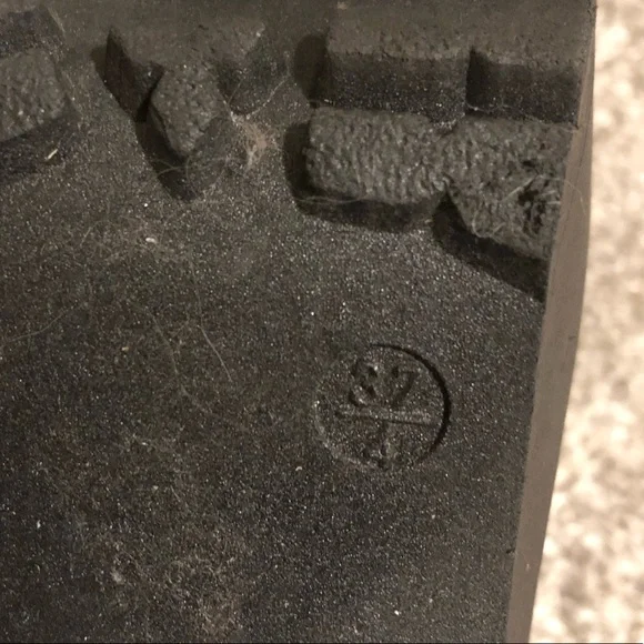 TOPSHOP Platform Lug Sole Booties - Picture 8 of 10